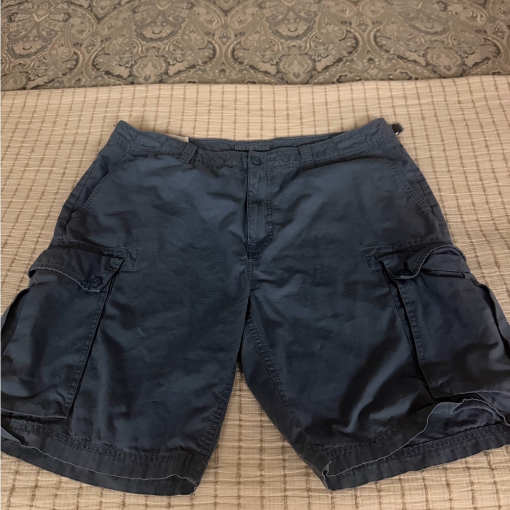 Nautica Men’s Blue Cargo Shorts for Men. Size: 36
